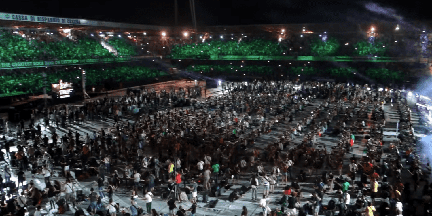 Rockin 1000 plays Nirvana